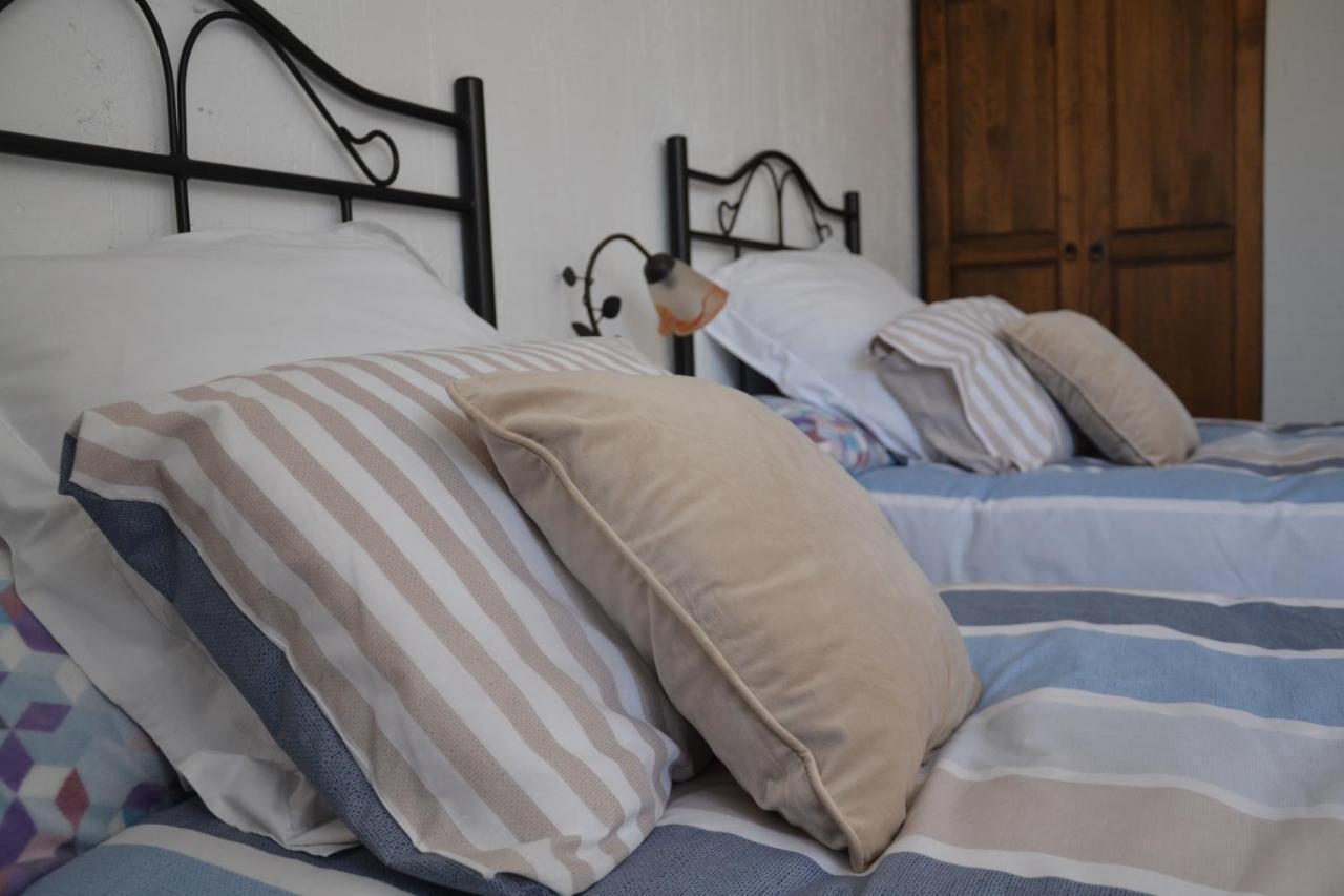 Apartamentos La Sierra Villalba de la Sierra Exteriör bild
