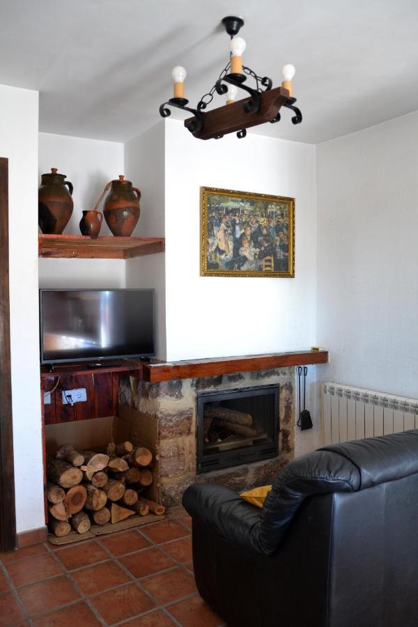 Apartamentos La Sierra Villalba de la Sierra Exteriör bild